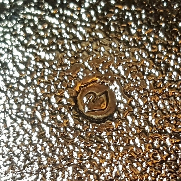 SWAROVSKI CRYSTAL BIRTHDAY CAKE FIGURINE #191602 - Picture 6 of 8